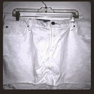 ###SOLD###White Denim Gap Mini Skirt. 18